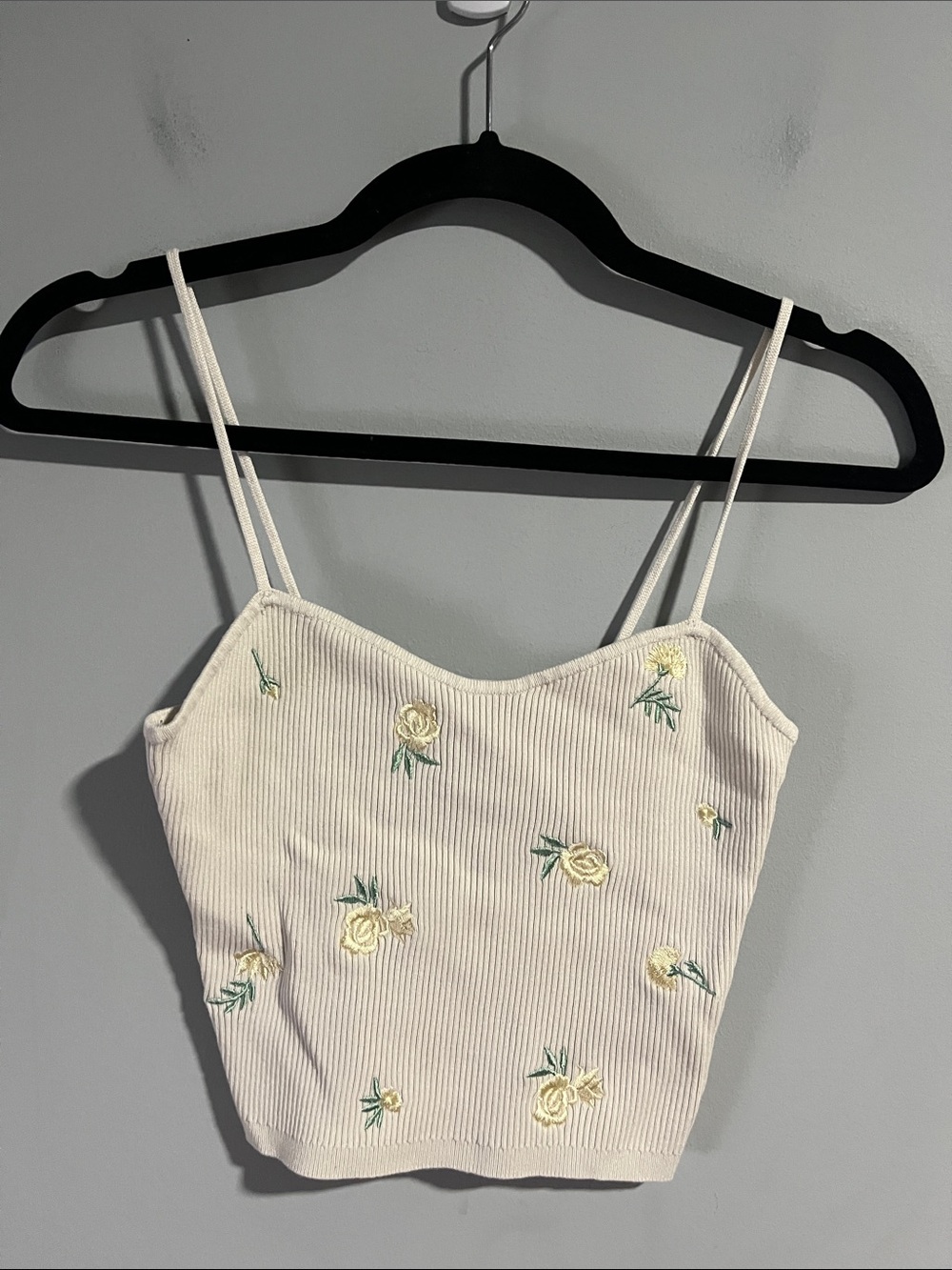 H&M Floral Embroidered Ribbed Crop Tank Top